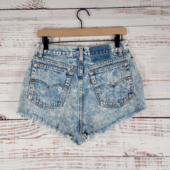 Vintage Levis Womens Size 16 Acid Washed Distressed Shorts Blue Denim Made USA - Picture 6 of 10